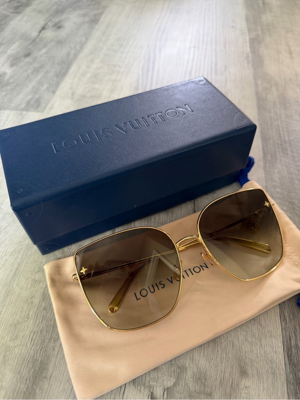 Louis Vuitton Gold Frame Brown Gradient Women's Sunglasses